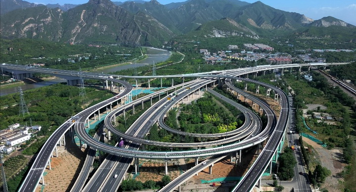 京蔚高速北京段（西六环-灵山互通立交）正式通车